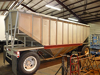 Rebuilt aluminum and steel hopper trailer completed